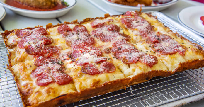 Toronto restaurant known for Detroit-style pizza is closing