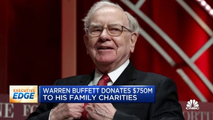 Warren Buffett donates $750 million to his family's charity