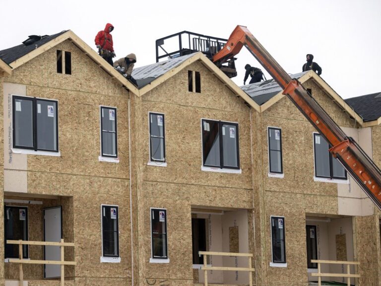 Canada's housing starts pace declined in December, ending year flat