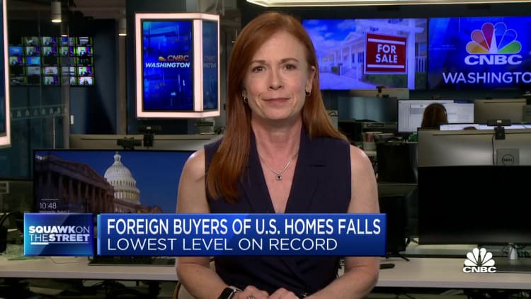 Foreign buyers of US homes fall to their lowest on record