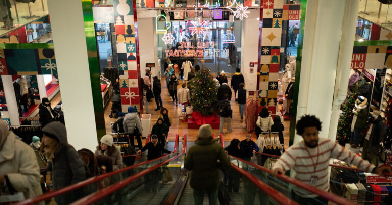 Holiday Spending Increased, Defying Fears of a Decline