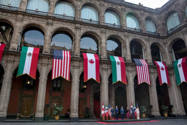 Canada reinstates visa requirements for Mexico nationals - JURIST