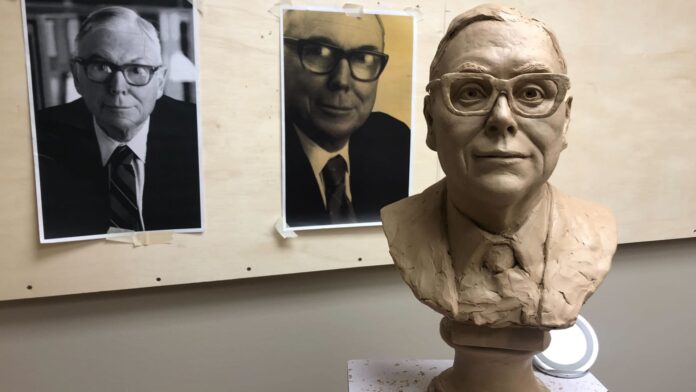 Bronze bust of the late Charlie Munger wowed crowd in Omaha at Berkshire meeting