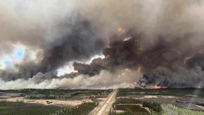 Smoke from Canadian wildfires reaches US, Minnesota under air quality alert