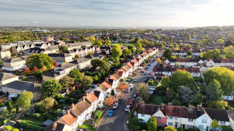 Brits snap up lower mortgages as BOE cut boosts market