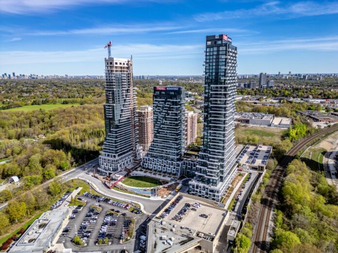 Final Crane Comes Down at Tridel's Auberge on the Park