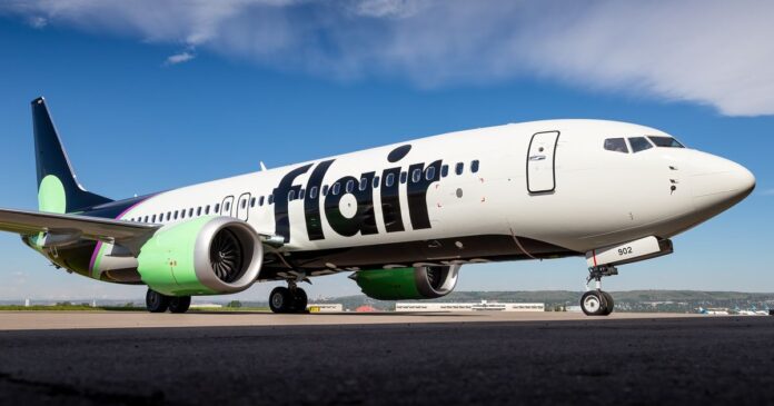 Boeing 737 with 179 passengers returns to Toronto after windshield shatters