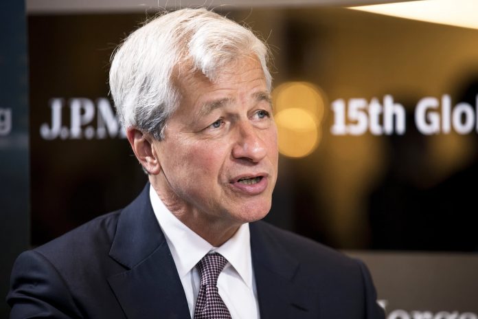 Jamie Dimon says he wouldn't touch Treasurys with a 10-foot pole at these rates