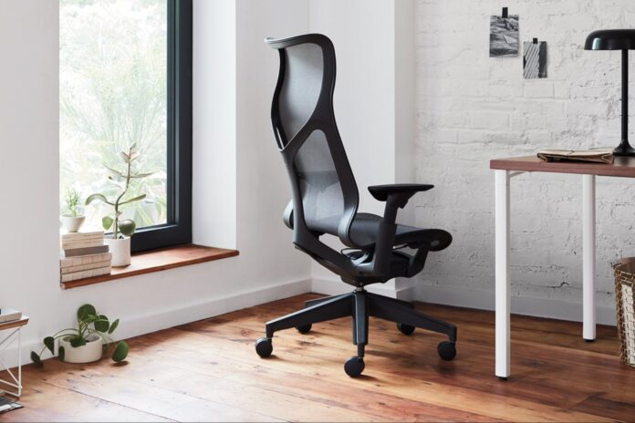Starting in 2021, by law employers must provide ergonomic equipment to home office workers