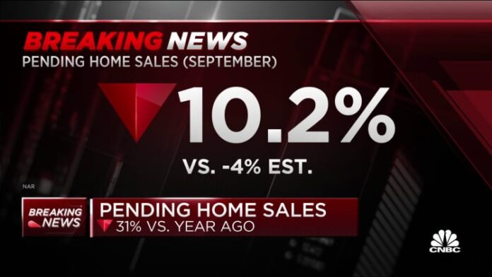 Pending home sales plummet 31% year-on-year as mortgage rates rise