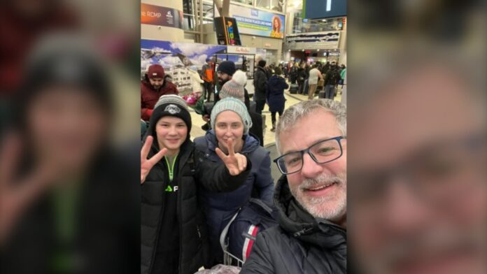 Sask. hockey coach helps Ukrainian player relocate to Canada