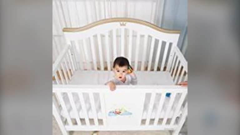BabyTeddy 7-in-1 Convertible Baby Crib poses injury, poisoning risk: Health Canada