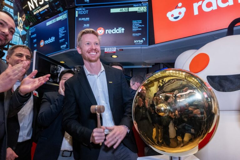 How to Start a $6.5 Billion Business At 21 Years Old: Reddit