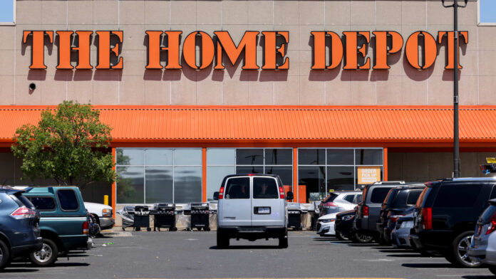 Wall Street is bullish on Home Depot while concerned about Best Buy