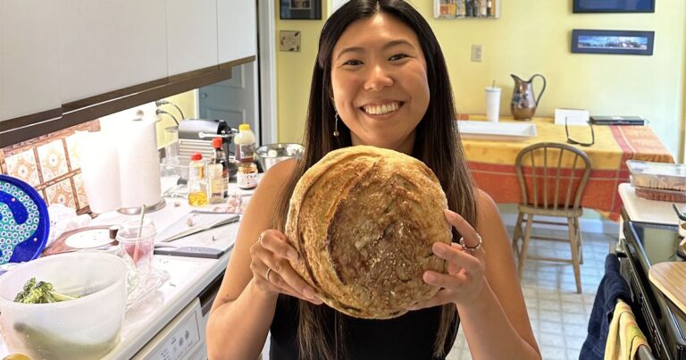 People in Ontario obsessing over bread from woman who bakes for a meaningful cause