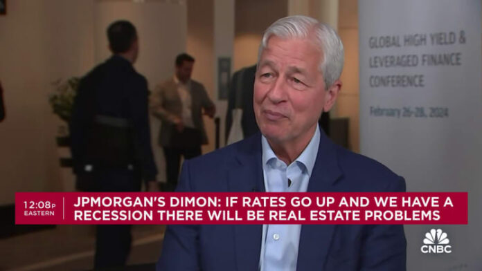 Jamie Dimon via Capital Ones 35.3 billion US dollars Discover the acquisition: 