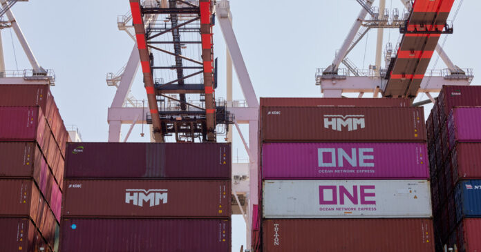 IMF Warns Trump Tariffs Will Weaken Economy and Increase Inflation