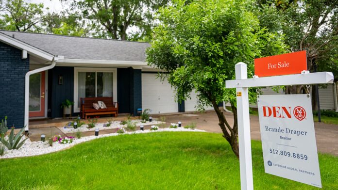 Mortgage rates rose to the highest level since January Mortgage rates rose to the highest level since January