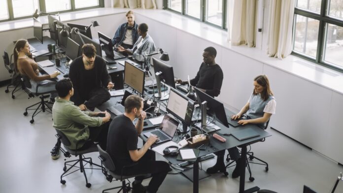 More companies are monitoring, enforcing office attendance