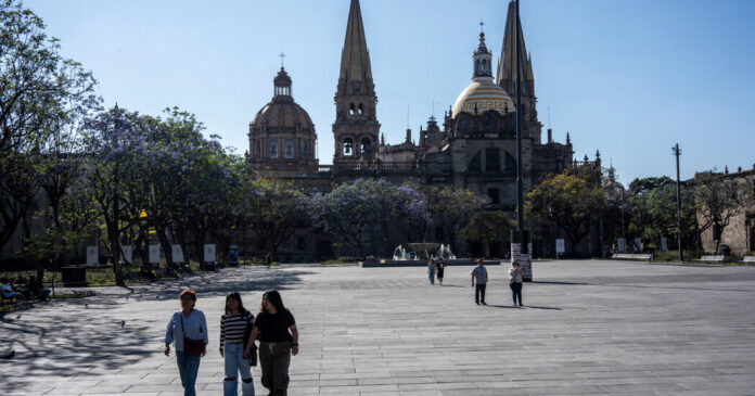 Is It Safe to Travel to Mexico Right Now, Given the Cartel Violence?