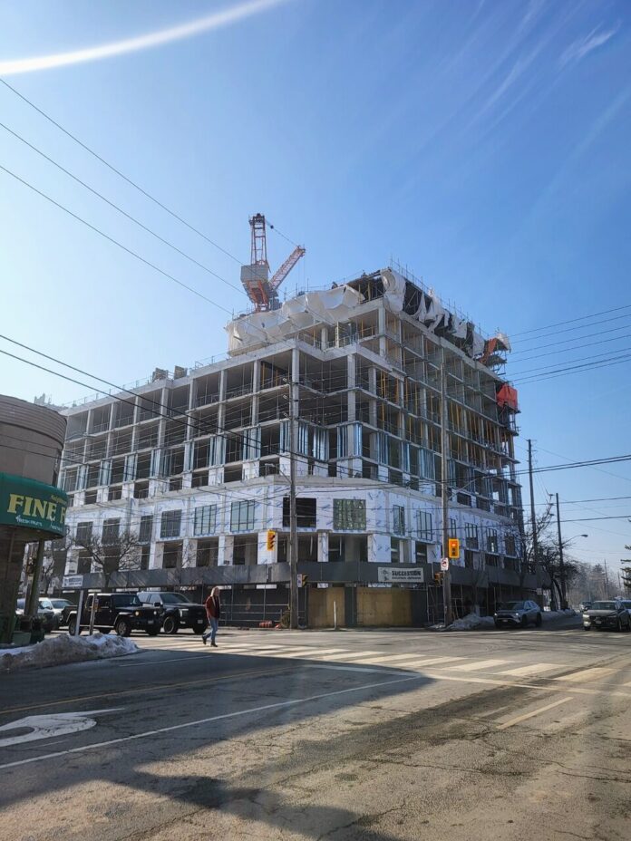 Amica Retirement Community Nears Topping Off at Dundas and Burnhamthorpe Amica Retirement Community Nears Topping Off at Dundas and Burnhamthorpe