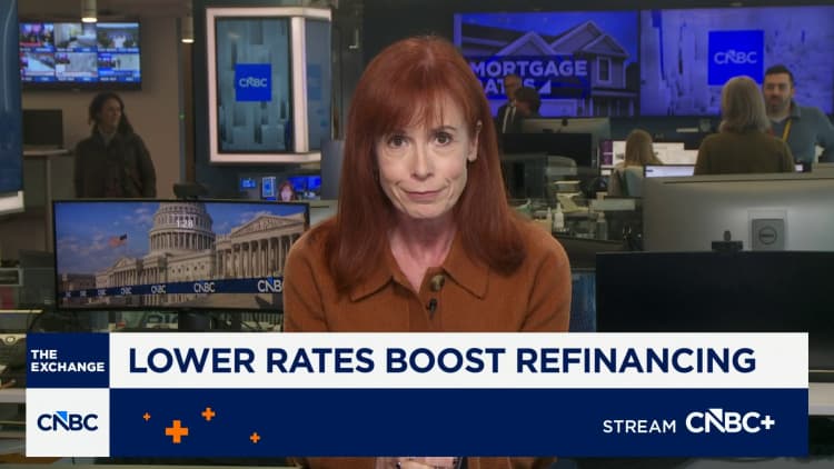 Mortgage interest rates fall below 6 percent